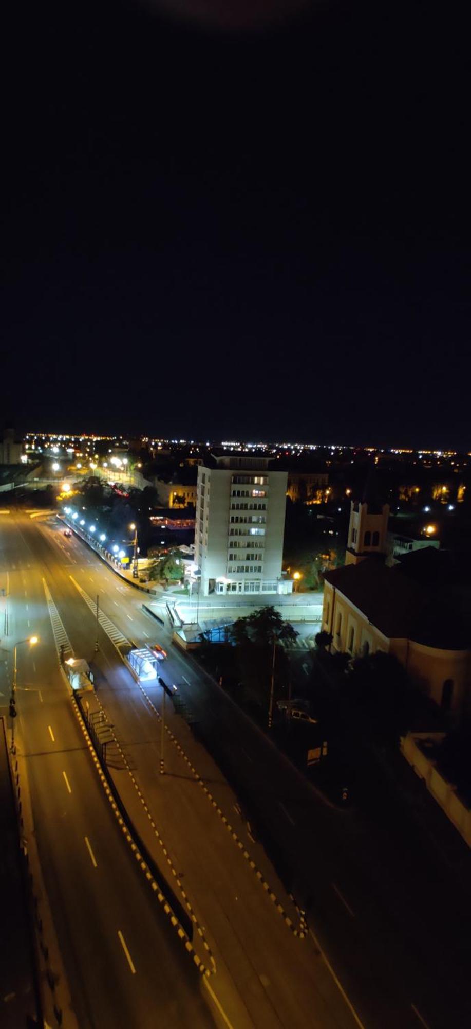 Over The City ออราแด ภายนอก รูปภาพ